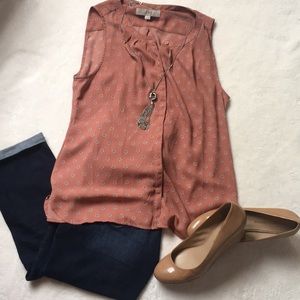 👚 TOP - LOFT Button-Down Sleeveless Blouse Tank
